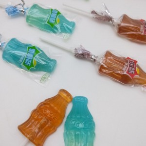 16G Bottle Shape lollipop Customized halal fruit flavor cola drink bottle shape lollipop hard candy manufacturer