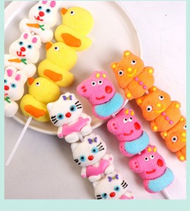 35G Marshmallow Animal Shape lollipop BBQ Marshmallow Lollipop Halal Cartoon Marshmallow Lollipop Cartoon Shaped marshmallow Pop lollipop candy supplier